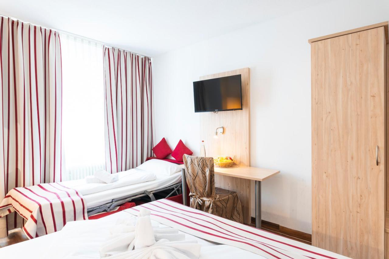 Hotel Astoria Stuttgart City Exteriör bild