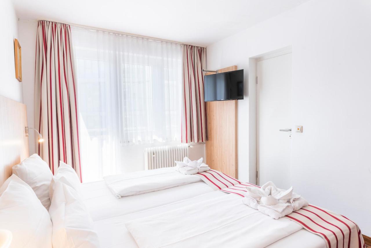 Hotel Astoria Stuttgart City Exteriör bild