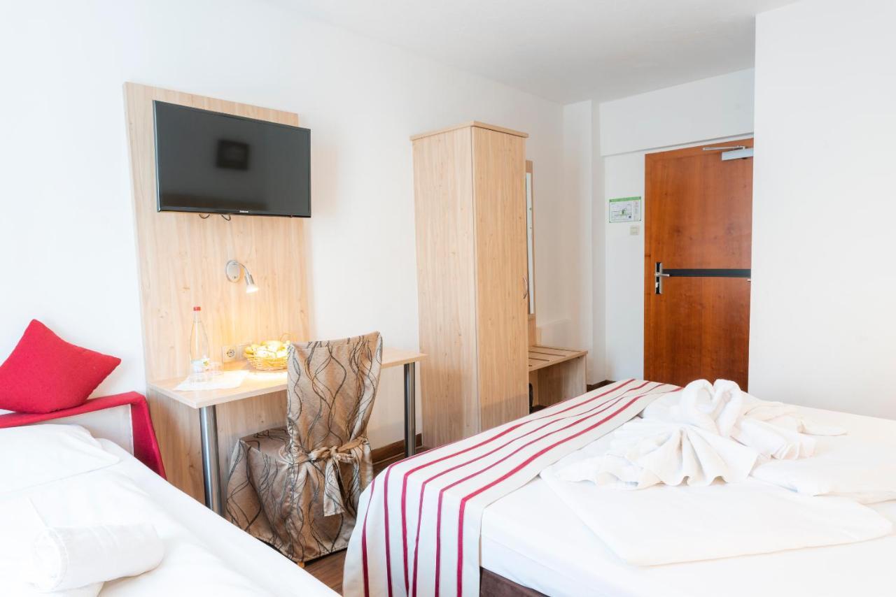 Hotel Astoria Stuttgart City Exteriör bild