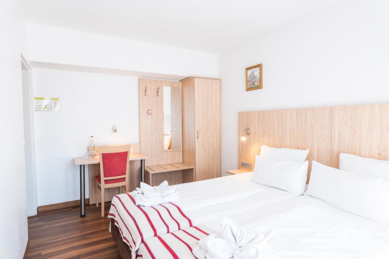 Hotel Astoria Stuttgart City Exteriör bild