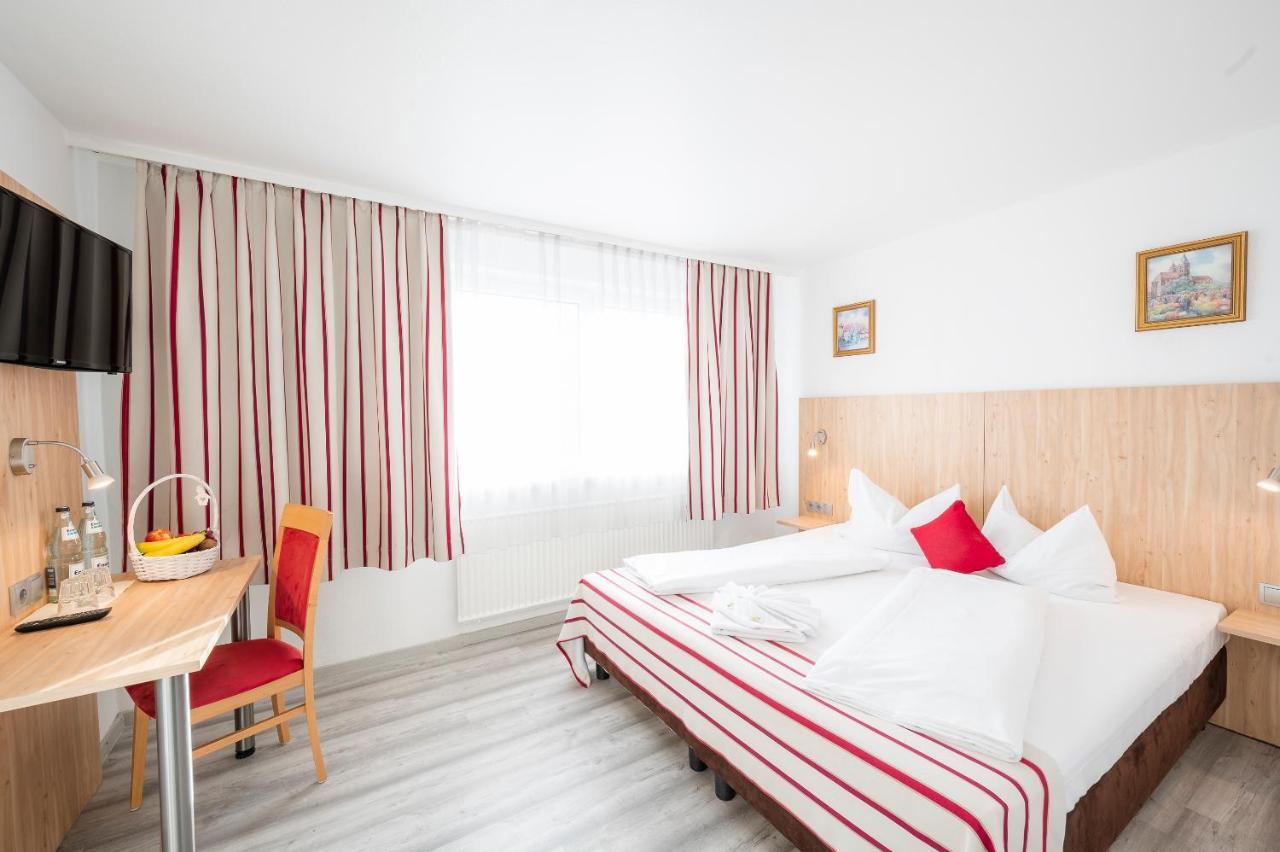 Hotel Astoria Stuttgart City Exteriör bild