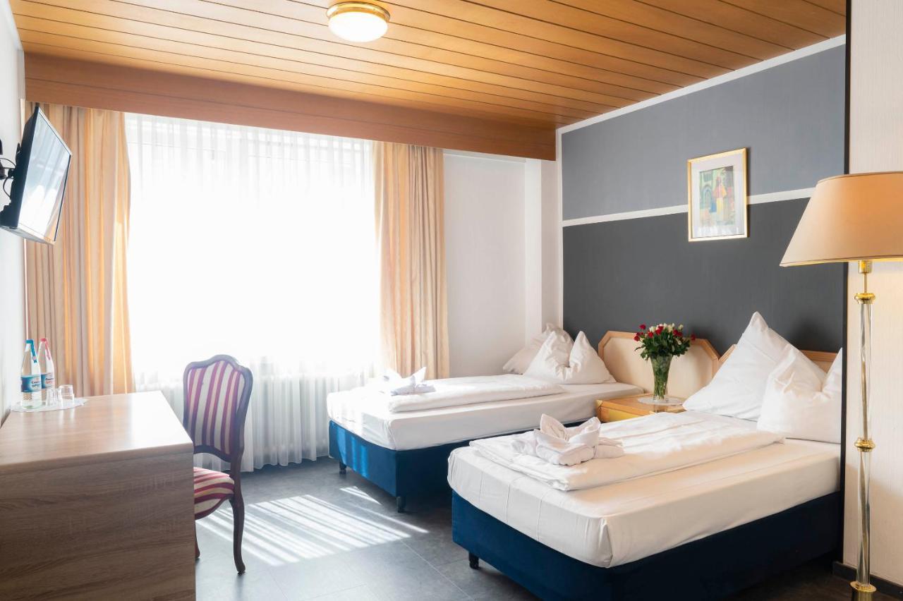 Hotel Astoria Stuttgart City Exteriör bild
